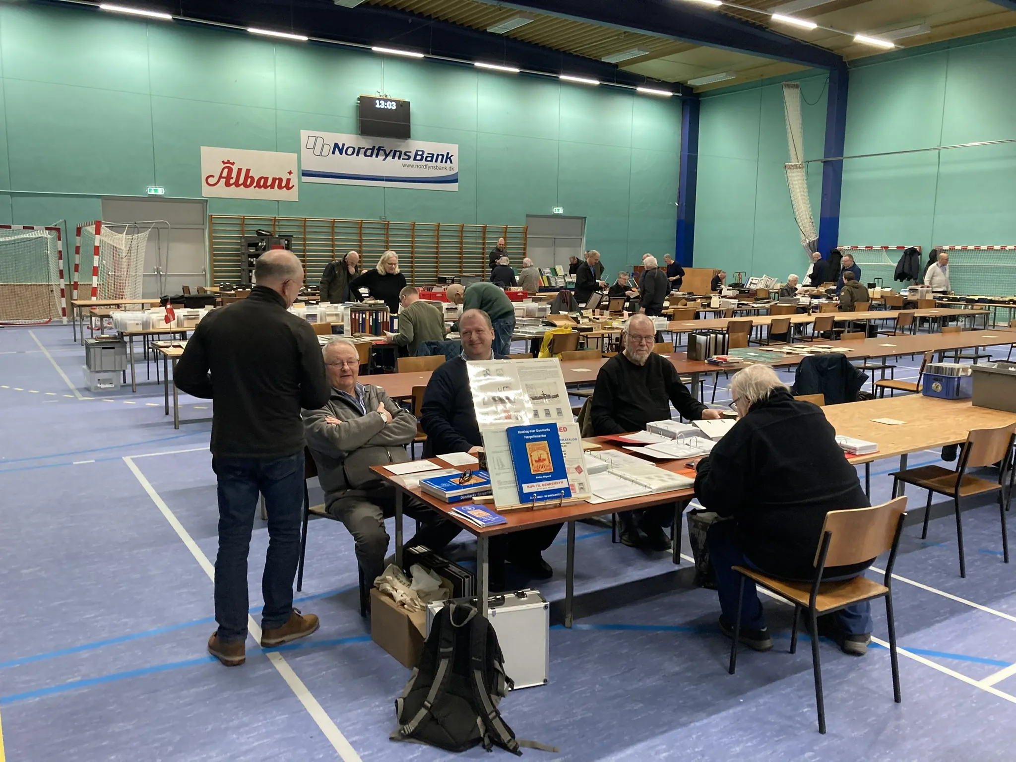 Dansk Fragt- & Banemærkeklubs deltager i Bolbro Frimærkeklubs byttedag Dansk Fragt- & Banemærkeklubs deltager i Bolbro Frimærkeklubs byttedag